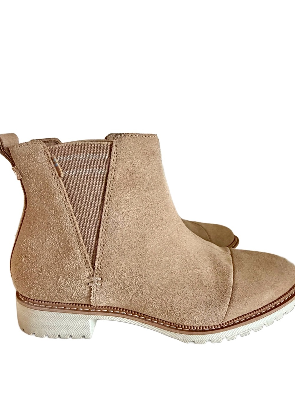 TOMS Cleo Desert Tan Suede Chelsea Boots Sz 7.5 Water Resistant NWOB